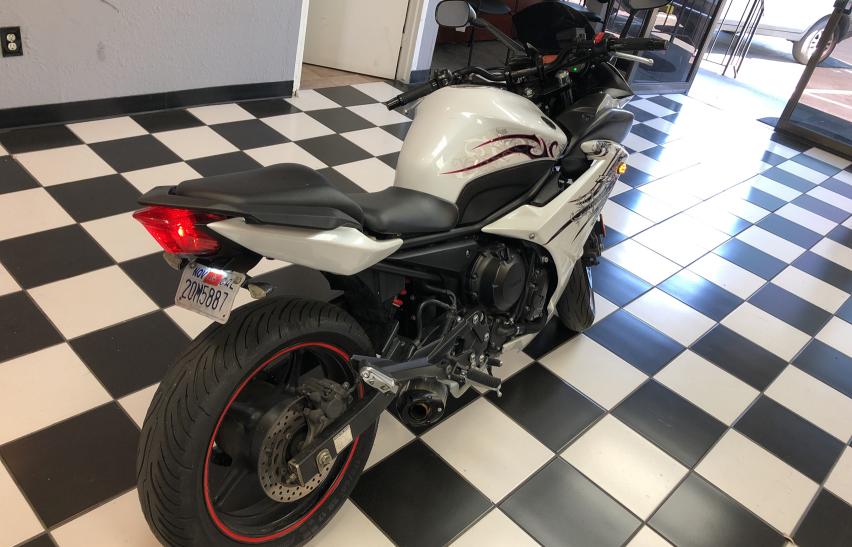 2009 YAMAHA FZ6 R JYARJ18Y19A000550