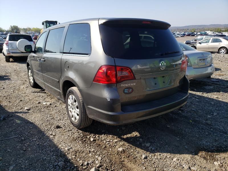 2010 VOLKSWAGEN ROUTAN S 2V4RW4D13AR237210