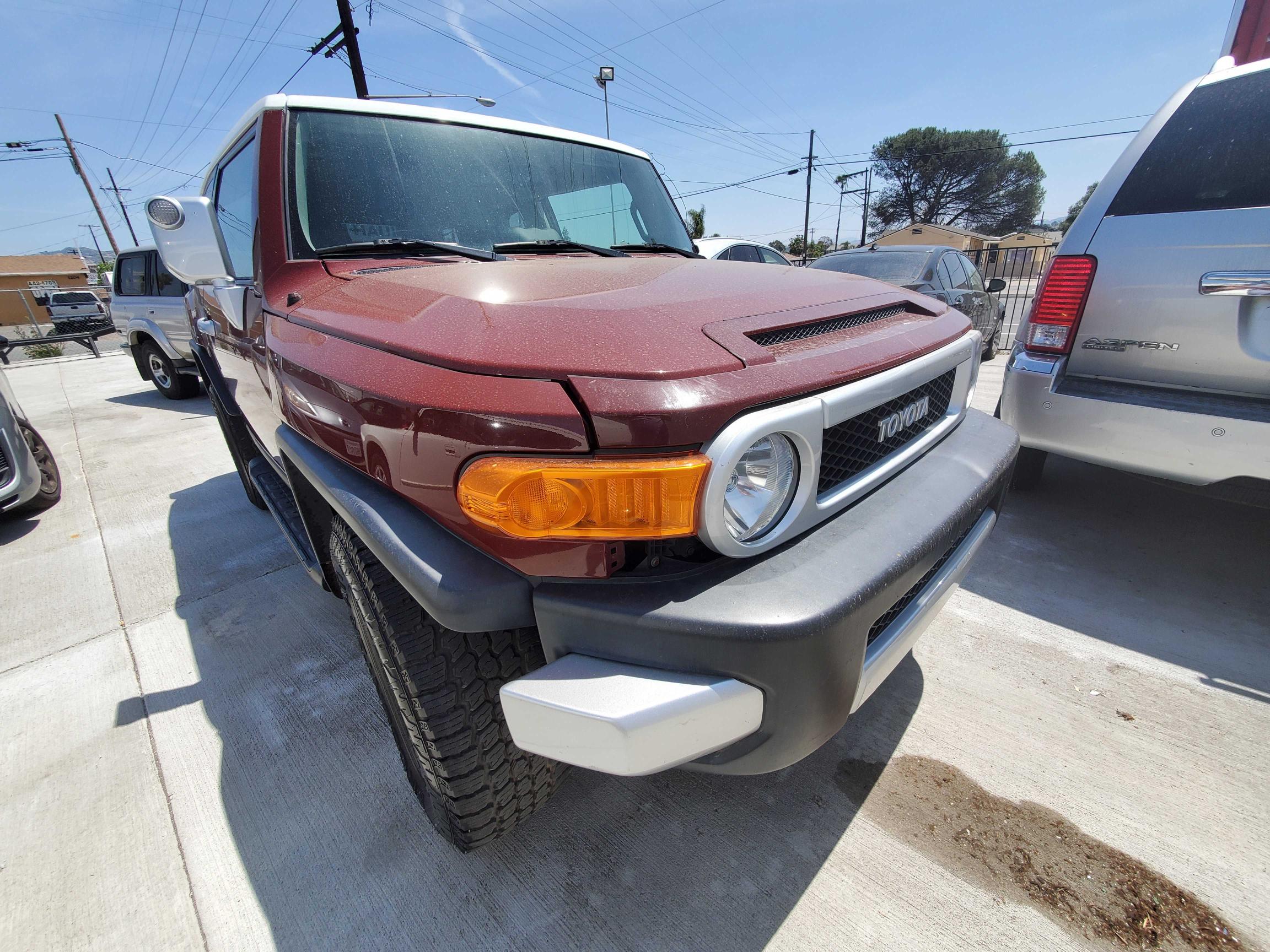 2010 TOYOTA FJ CRUISER JTEBU4BF5AK092651