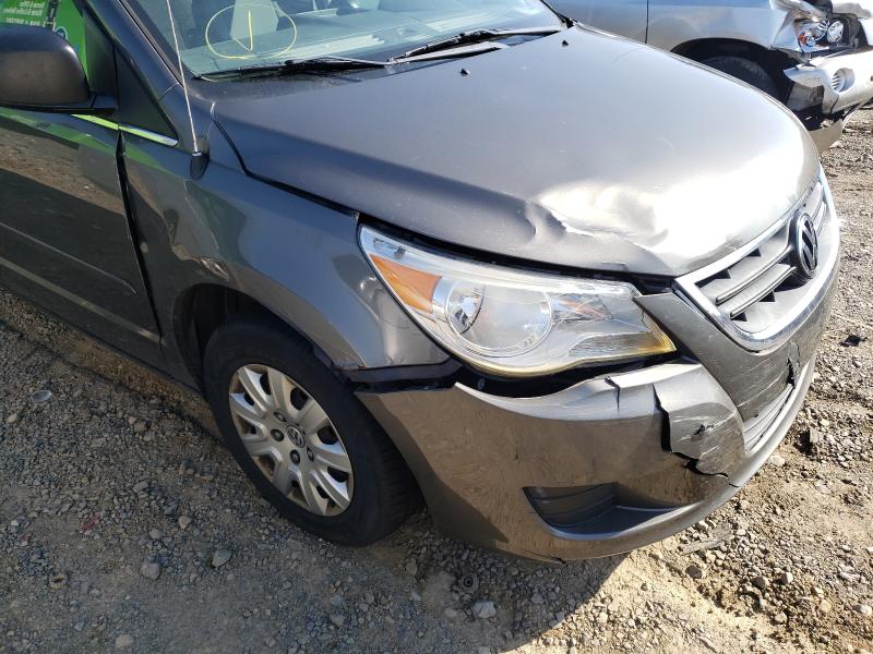 2010 VOLKSWAGEN ROUTAN S 2V4RW4D13AR237210