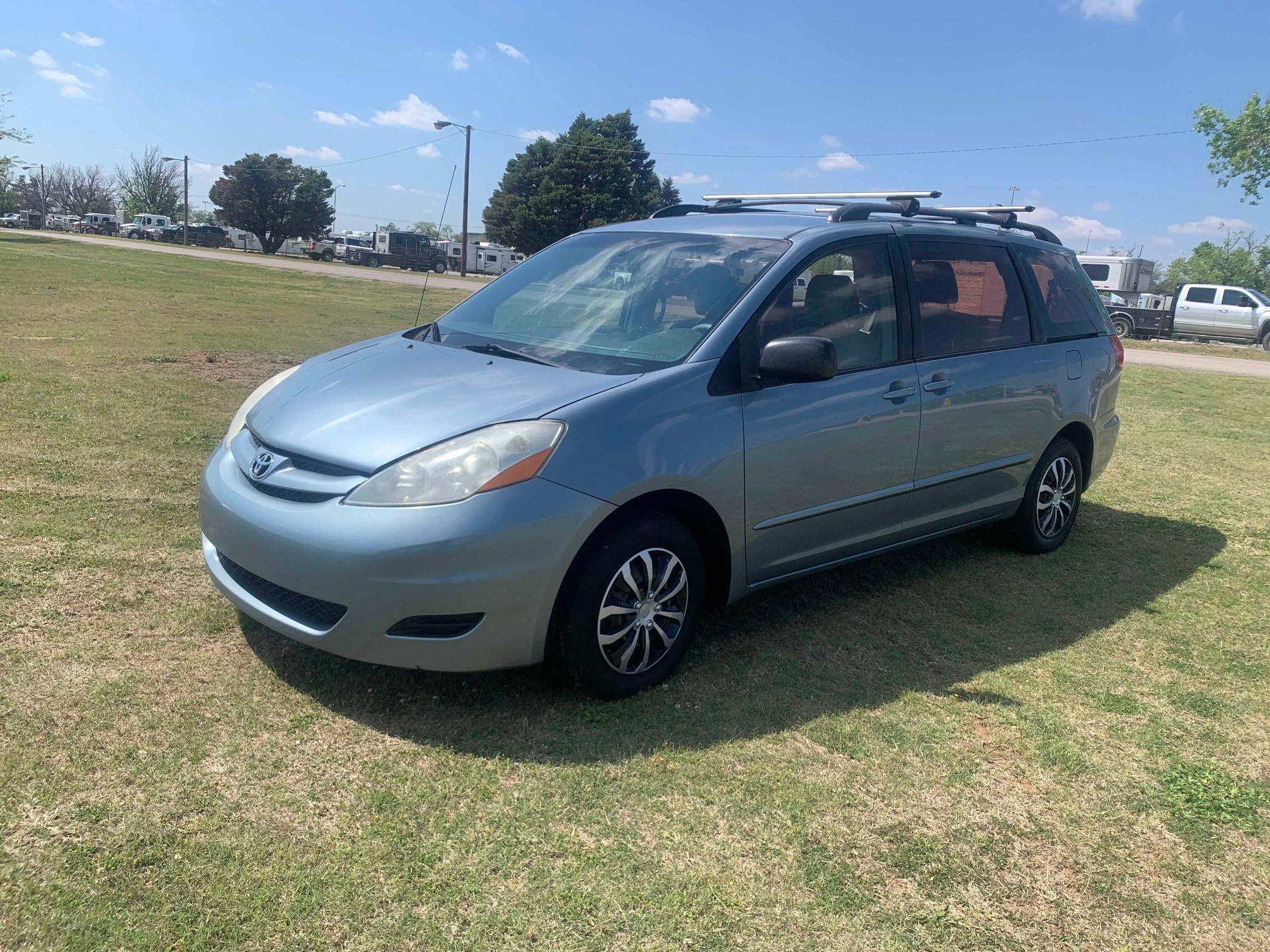 2010 TOYOTA SIENNA CE 5TDKK4CC1AS324637