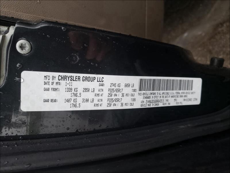2011 VOLKSWAGEN ROUTAN SE 2V4RW3DG6BR643515