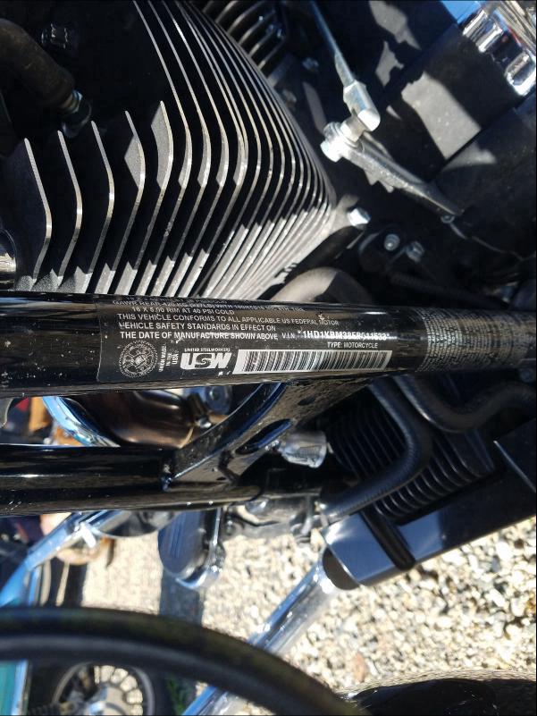2014 HARLEY-DAVIDSON FLHX STREE 1HD1KBM38EB611533