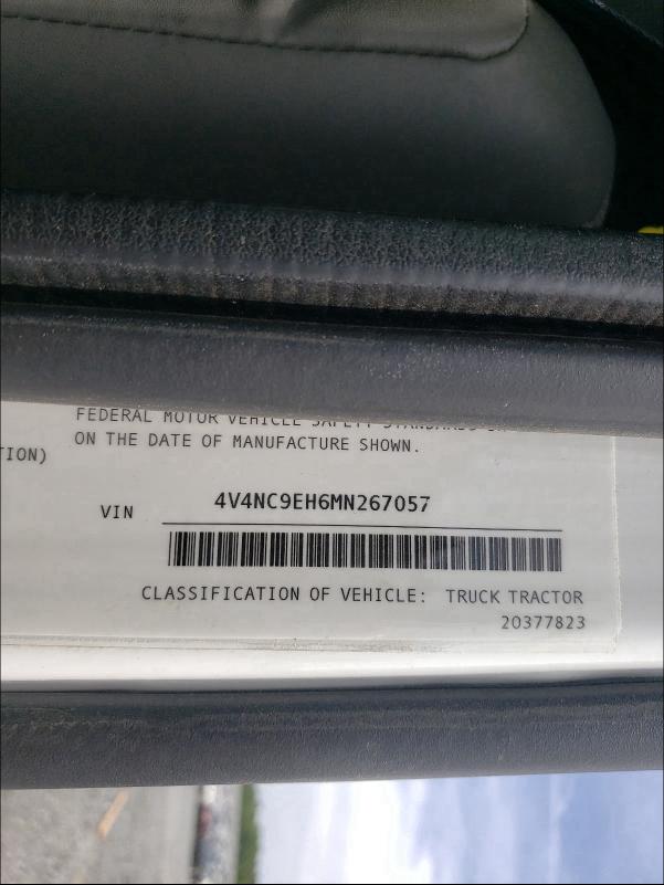 Фото: 4V4NC9EH6MN267057 - 10