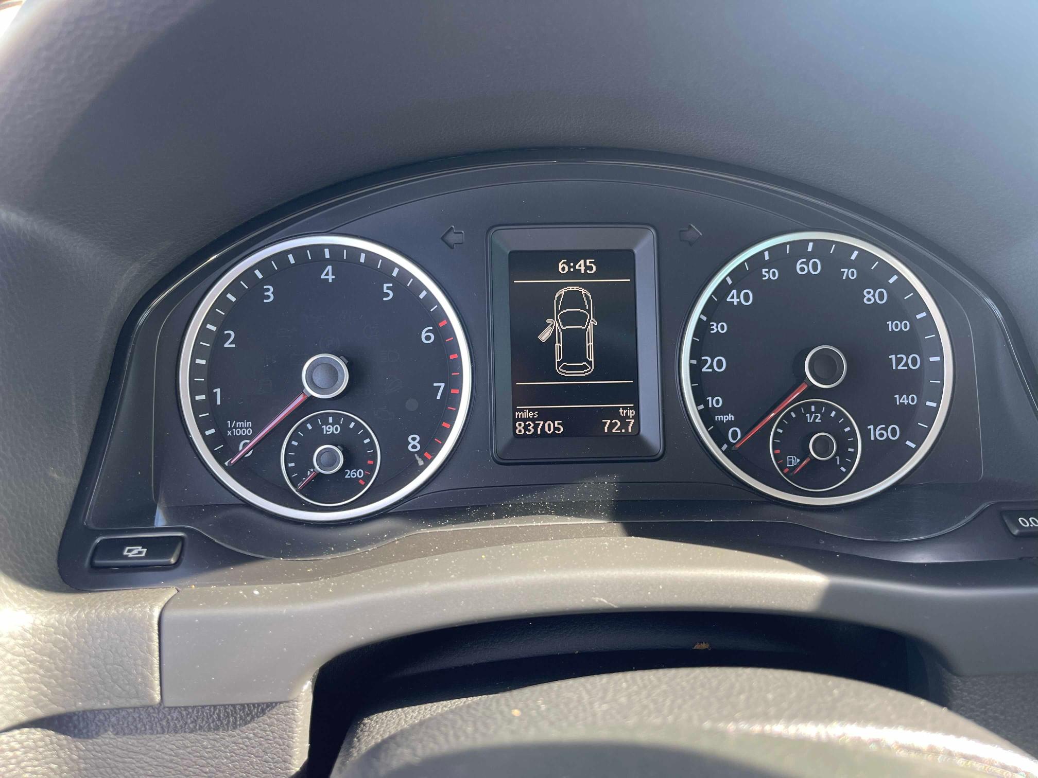 2010 VOLKSWAGEN TIGUAN S WVGAV7AX1AW520051