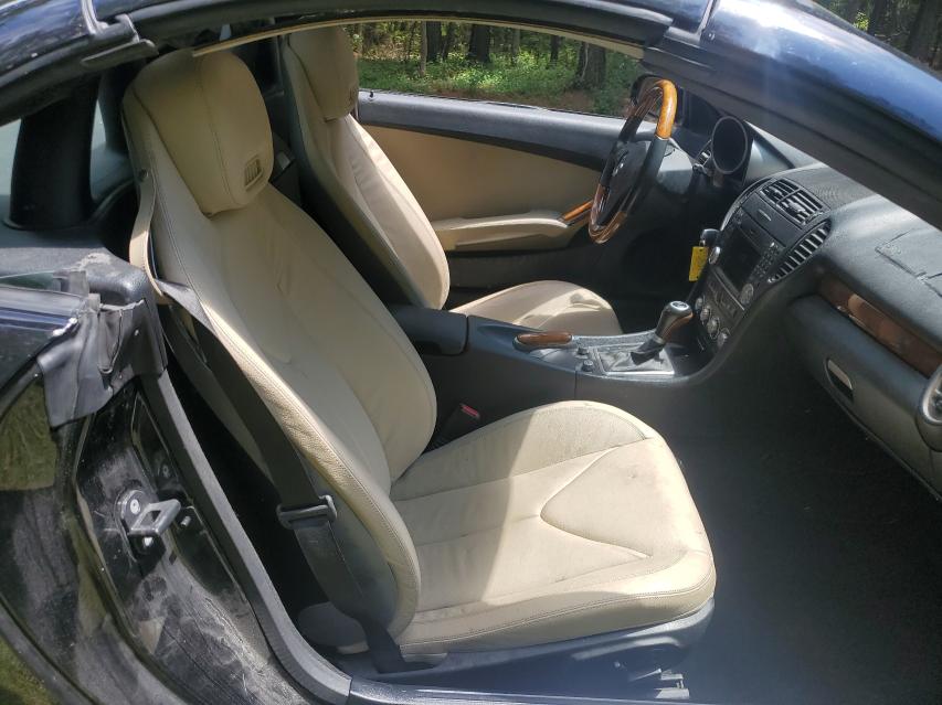 2010 MERCEDES-BENZ SLK 300 WDBWK5EA0AF228077