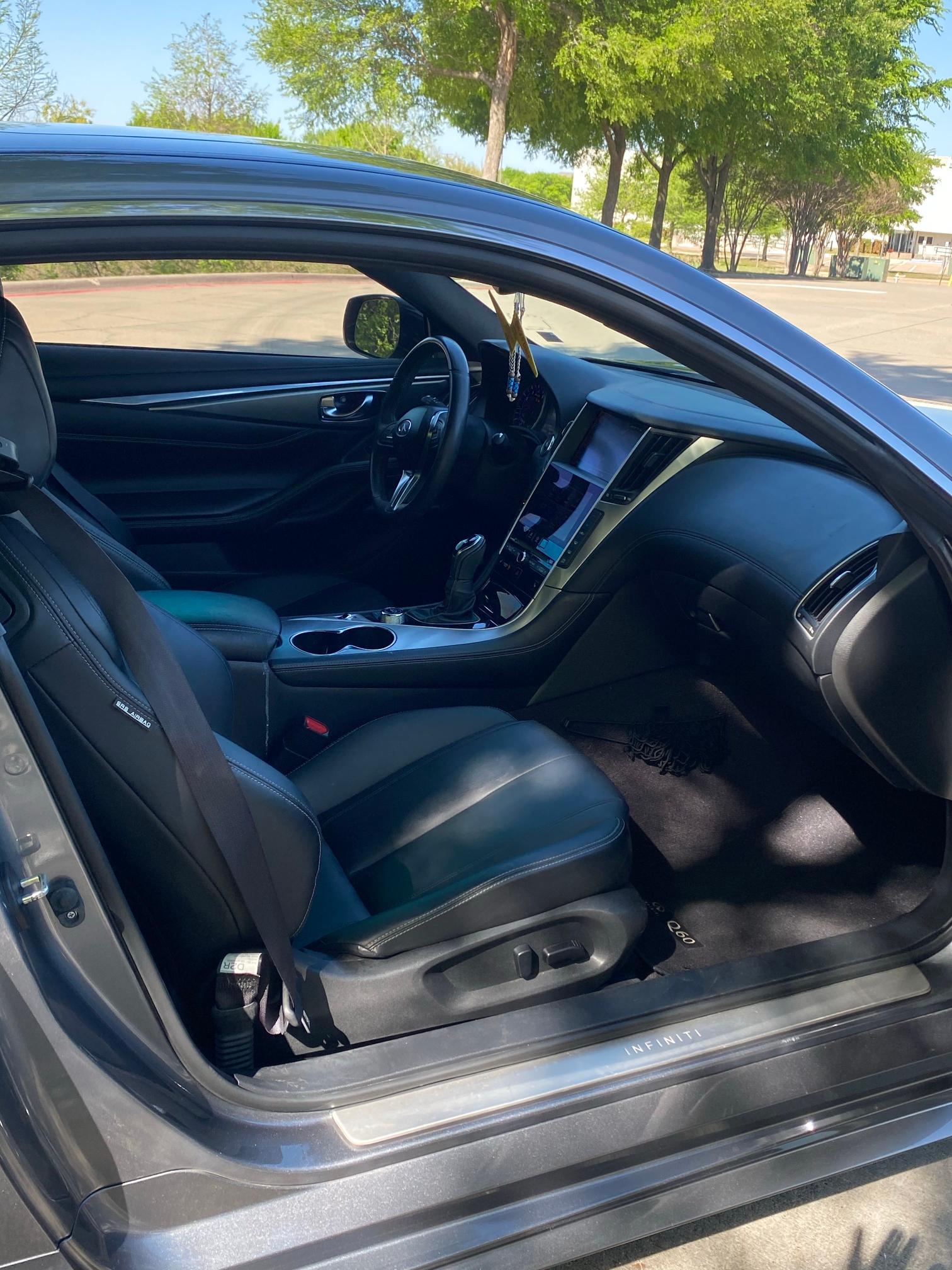 2017 INFINITI Q60 BASE JN1CV7EK9HM110571