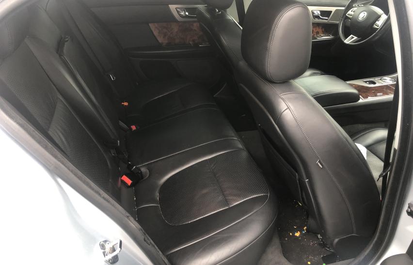 2010 JAGUAR XF PREMIUM SAJWA0GB9ALR79209