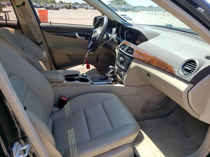 2013 MERCEDES-BENZ C 250 WDDGF4HB4DR300514
