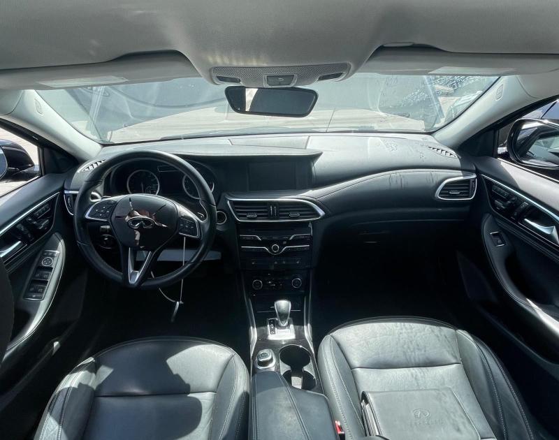 2018 INFINITI QX30 BASE SJKCH5CP5JA056438