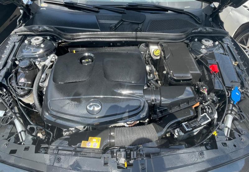 2018 INFINITI QX30 BASE SJKCH5CP5JA056438