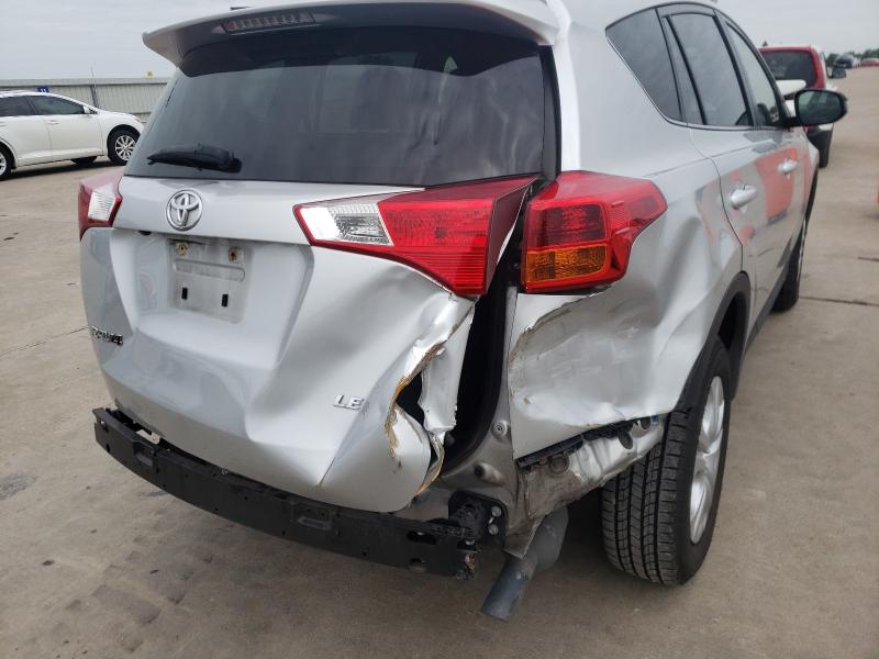 2015 TOYOTA RAV4 LE JTMZFREV7FD050491