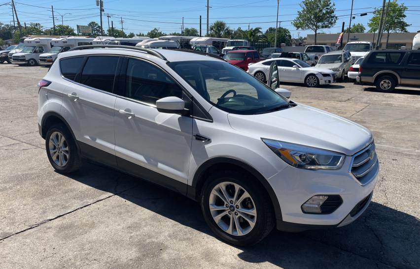 2017 FORD ESCAPE SE 1FMCU0GD0HUC97555