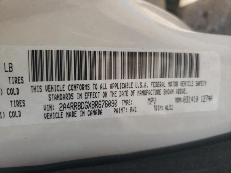 2011 CHRYSLER TOWN & COU 2A4RR8DGXBR676090