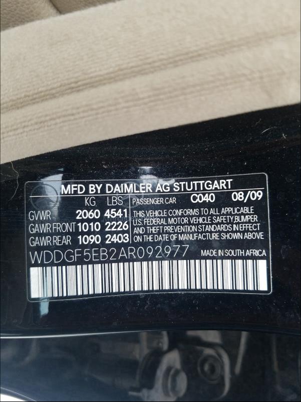 2010 MERCEDES-BENZ C 300 WDDGF5EB2AR092977