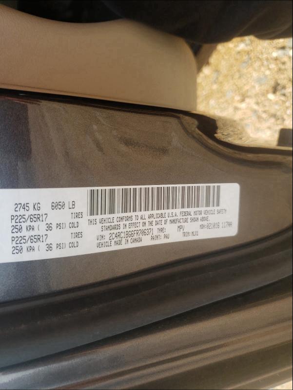 2015 CHRYSLER TOWN & COU 2C4RC1BG6FR706371