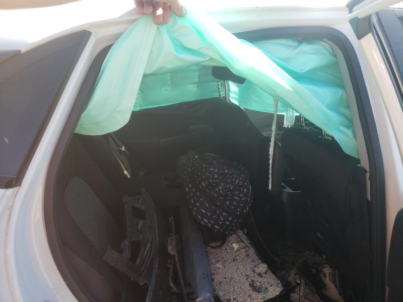 VIN: KM8K6CAA9LU501977 Auction: COPART Lot: 43348891 Location: PA - PHILADELPHIA KM8K6CAA9LU501977 HYUNDAI KONA 2020 WHITE Photo 6