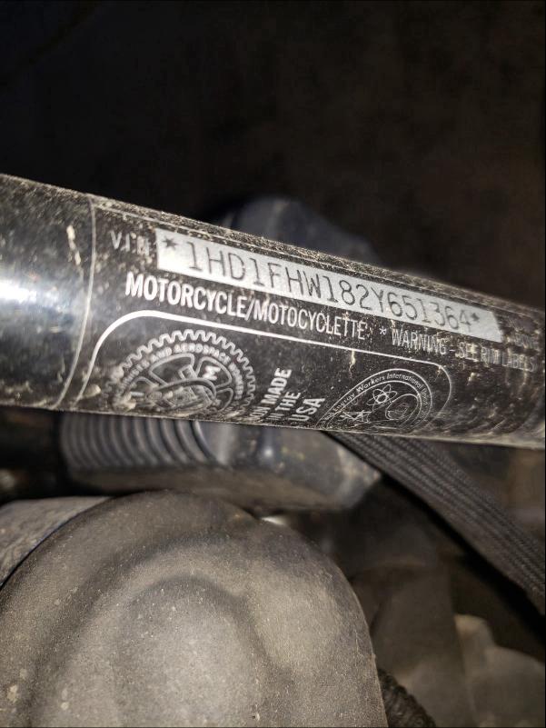 2002 HARLEY-DAVIDSON FLHPI 1HD1FHW182Y651364
