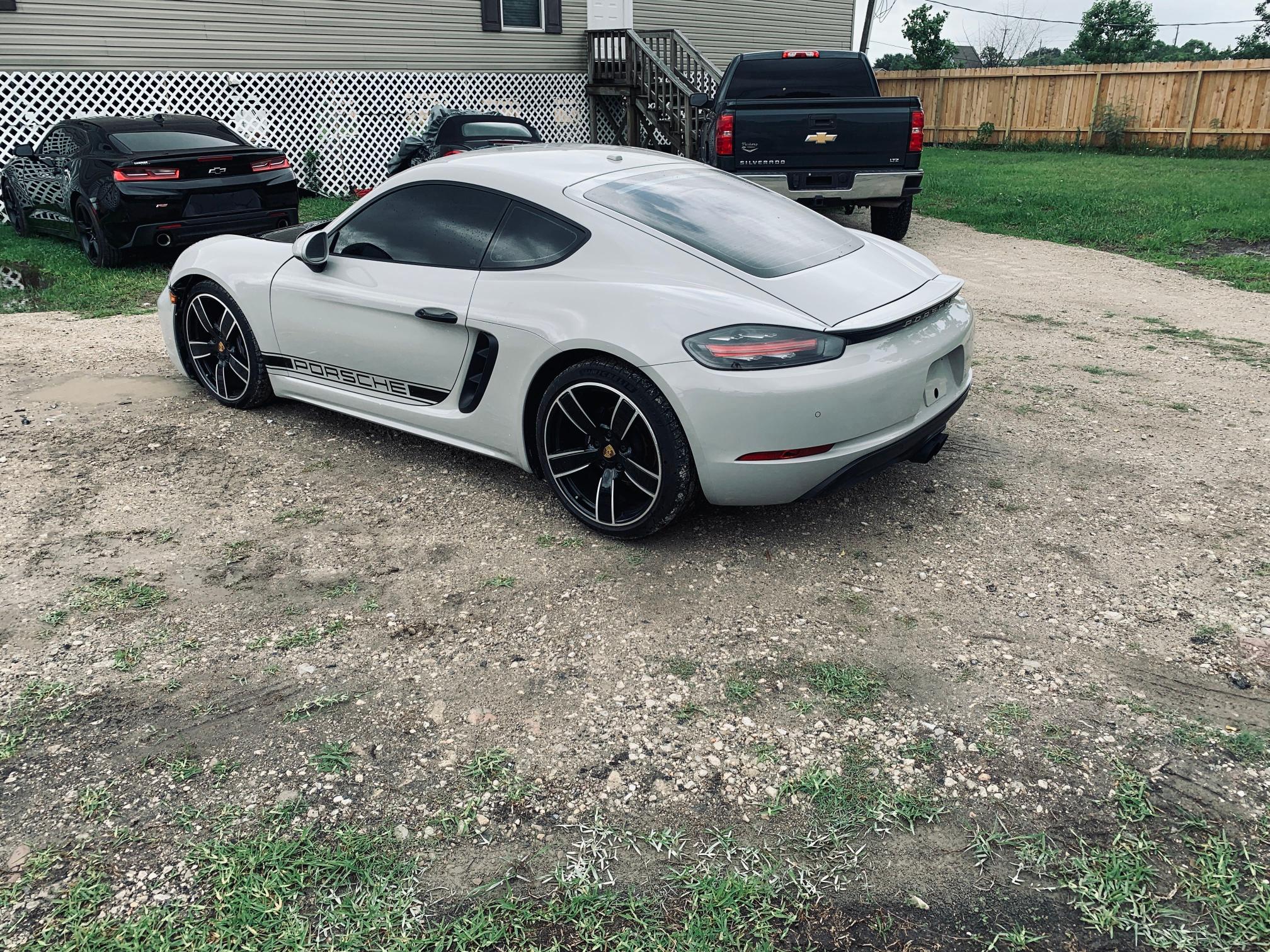 2018 PORSCHE CAYMAN WP0AA2A84JS260196