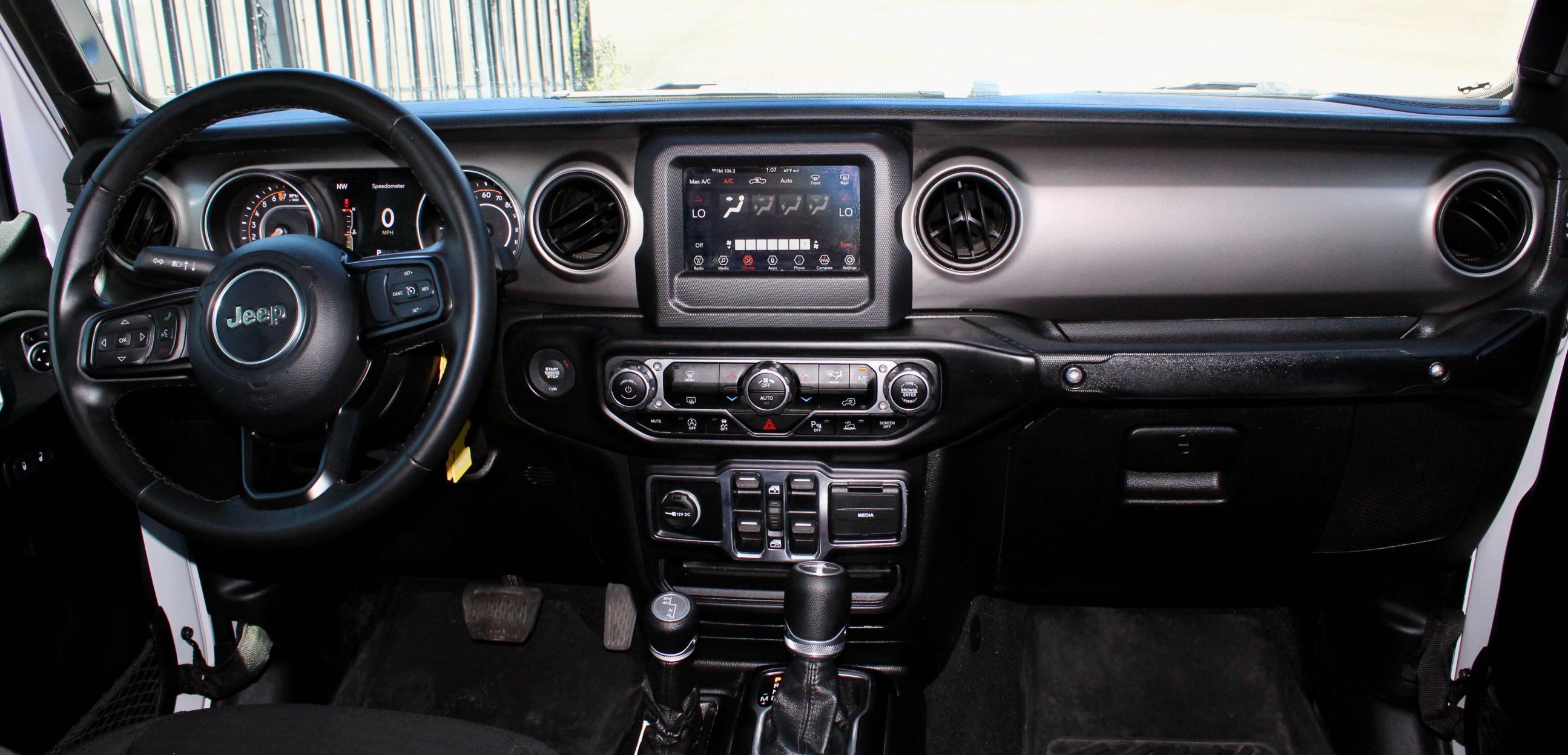 2020 JEEP GLADIATOR 1C6HJTAG4LL175083