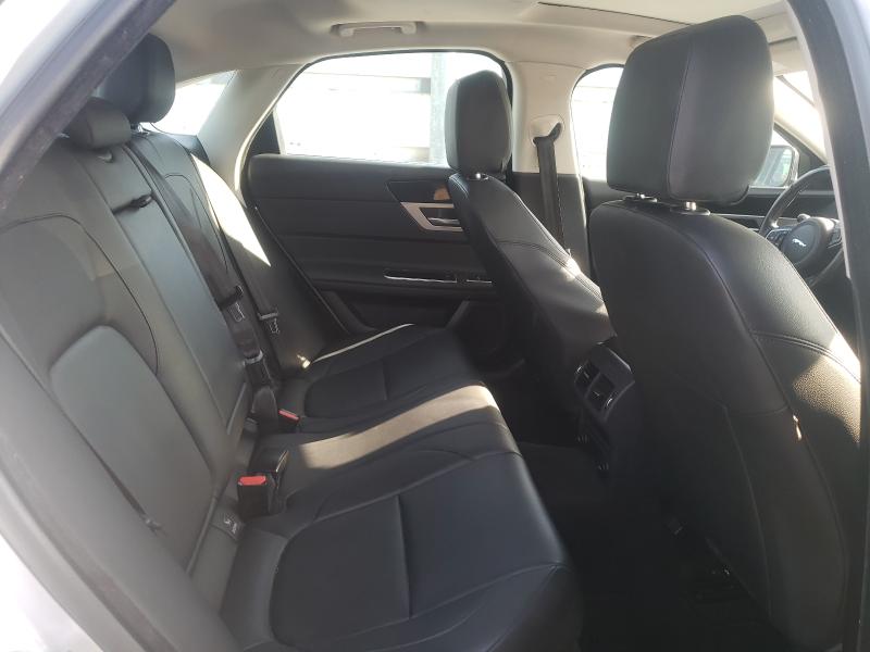 2017 JAGUAR XF PREMIUM SAJBD4BV1HCY29331