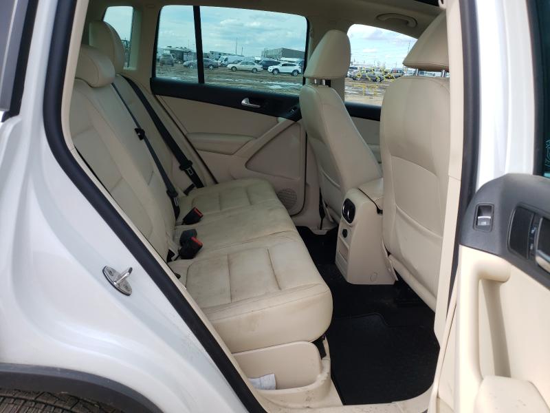 2017 VOLKSWAGEN TIGUAN WOL WVGSV7AX6HK005519