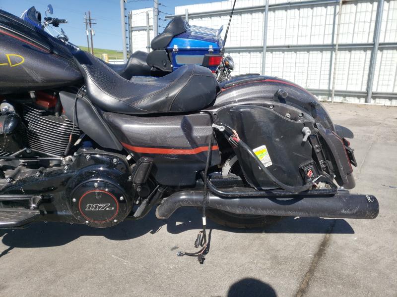 2018 HARLEY-DAVIDSON FLHXSE CVO 1HD1PXL13JB952203