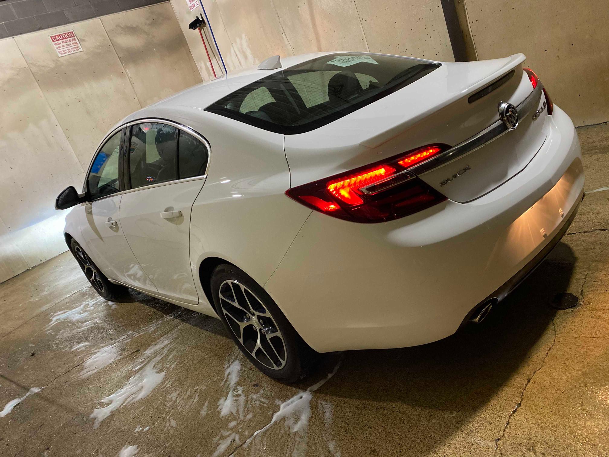 2017 BUICK REGAL SPOR 2G4GL5EX4H9102651