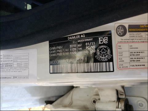 2011 MERCEDES-BENZ C 63 AMG WDDGF7HB9BF639267