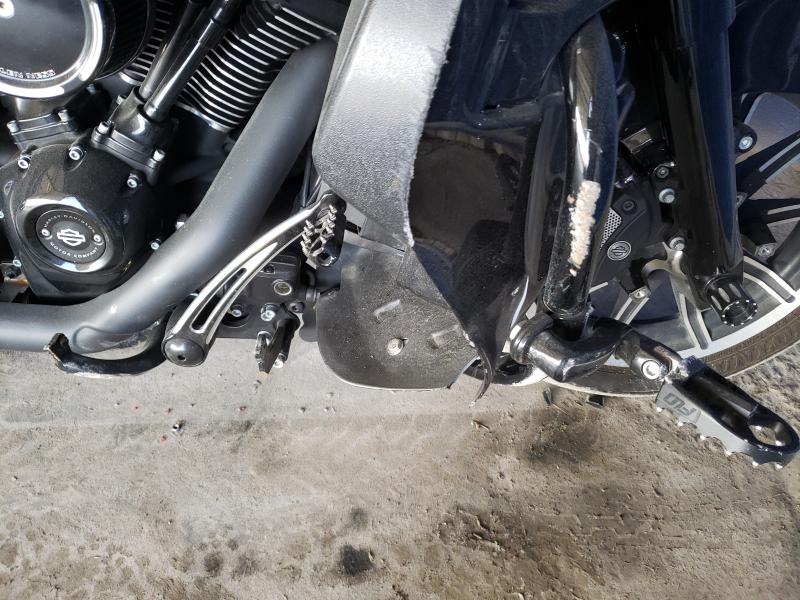 2018 HARLEY-DAVIDSON FLTRX ROAD 1HD1KHC19JB668398