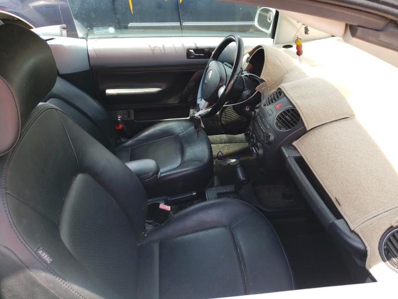 2010 VOLKSWAGEN NEW BEETLE 3VWRG3AL5AM003971