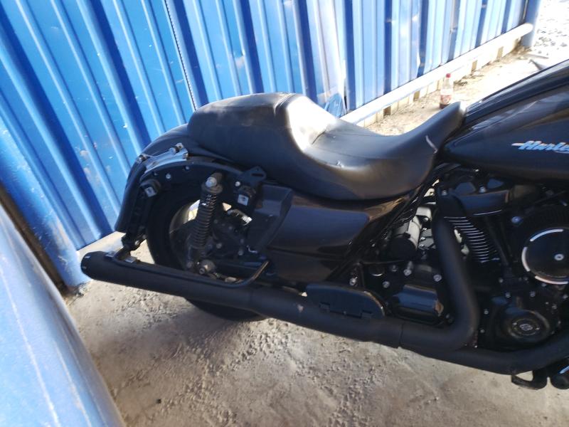 2018 HARLEY-DAVIDSON FLTRX ROAD 1HD1KHC19JB668398
