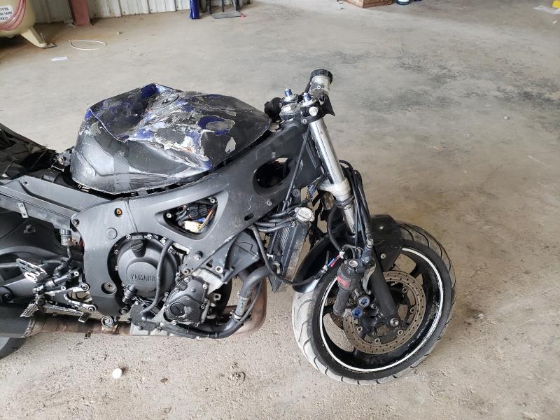 2004 YAMAHA YZF-R6 JYARJ06E44A015247