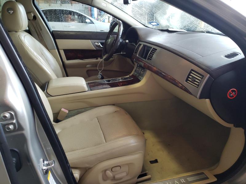 2010 JAGUAR XF PREMIUM SAJWA0GB5ALR77196