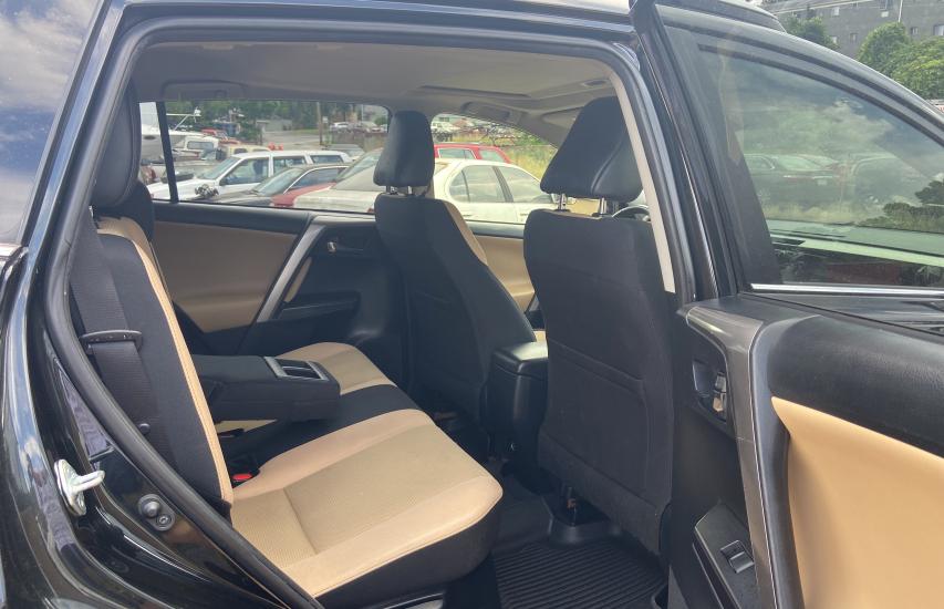 2016 TOYOTA RAV4 HV XL JTMRJREV6GD022973