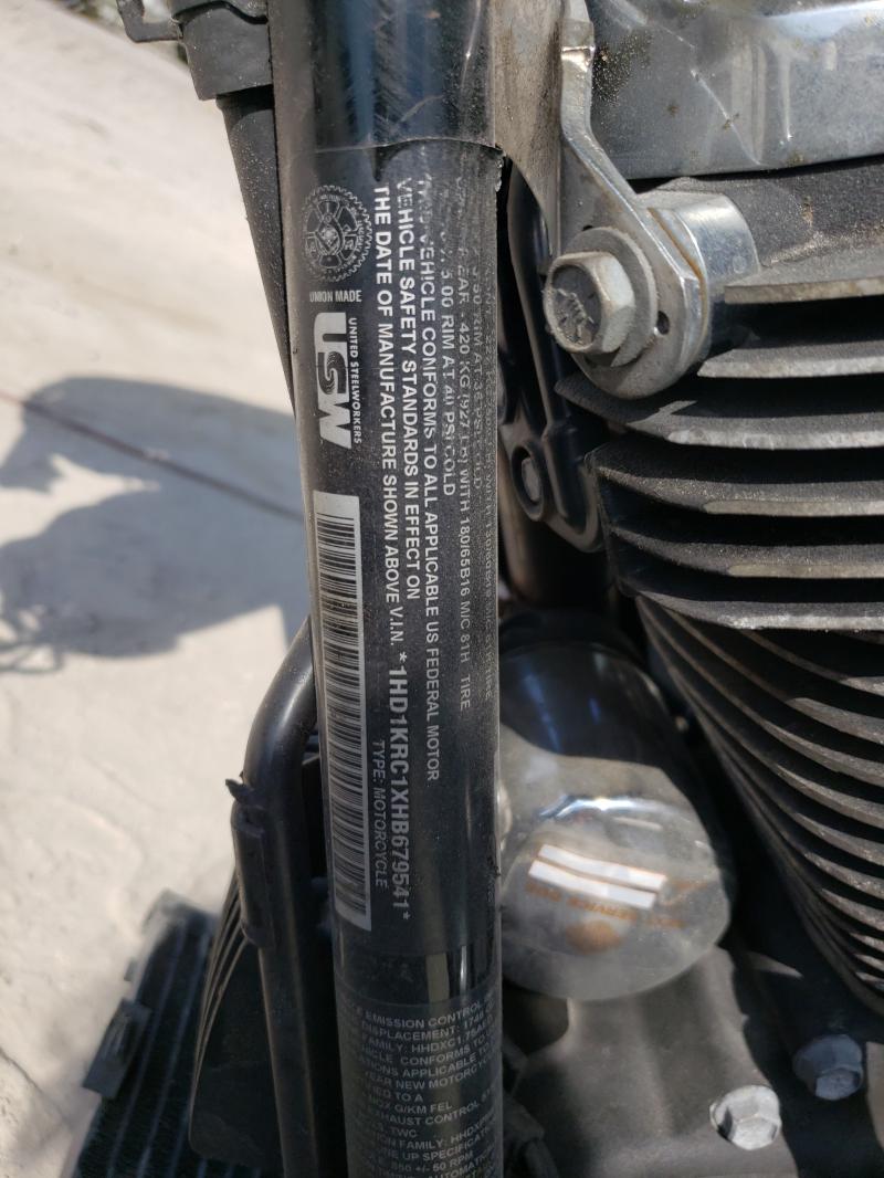2017 HARLEY-DAVIDSON FLHXS STRE 1HD1KRC1XHB679541