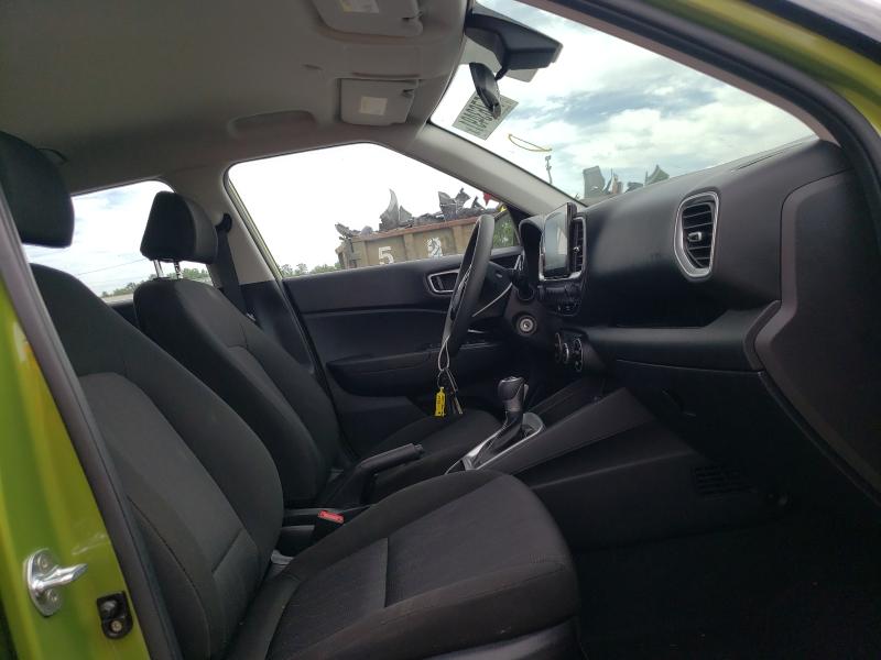 2021 HYUNDAI VENUE SE KMHRB8A39MU066338