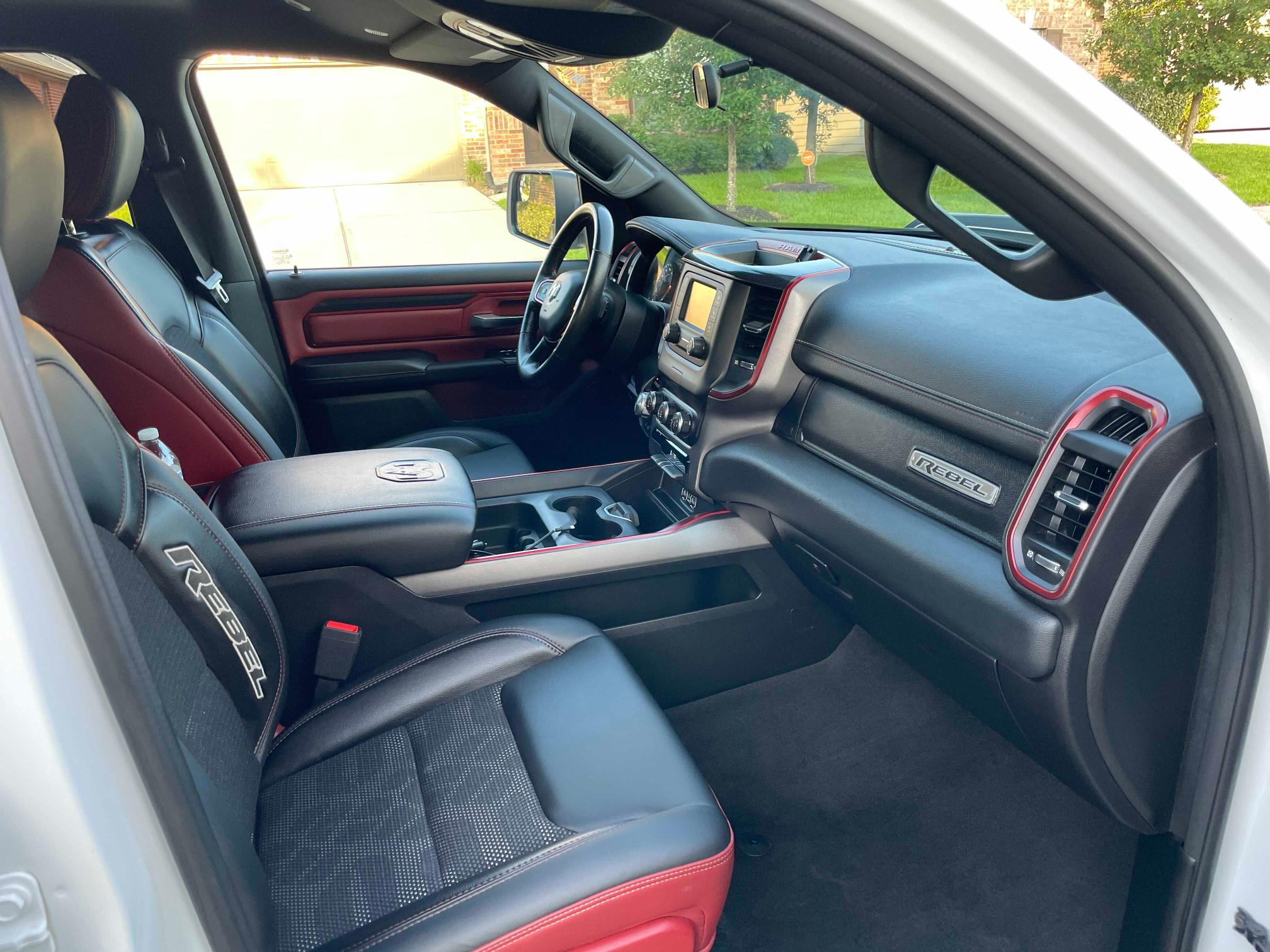 2019 RAM 1500 REBEL 1C6SRFET2KN924229