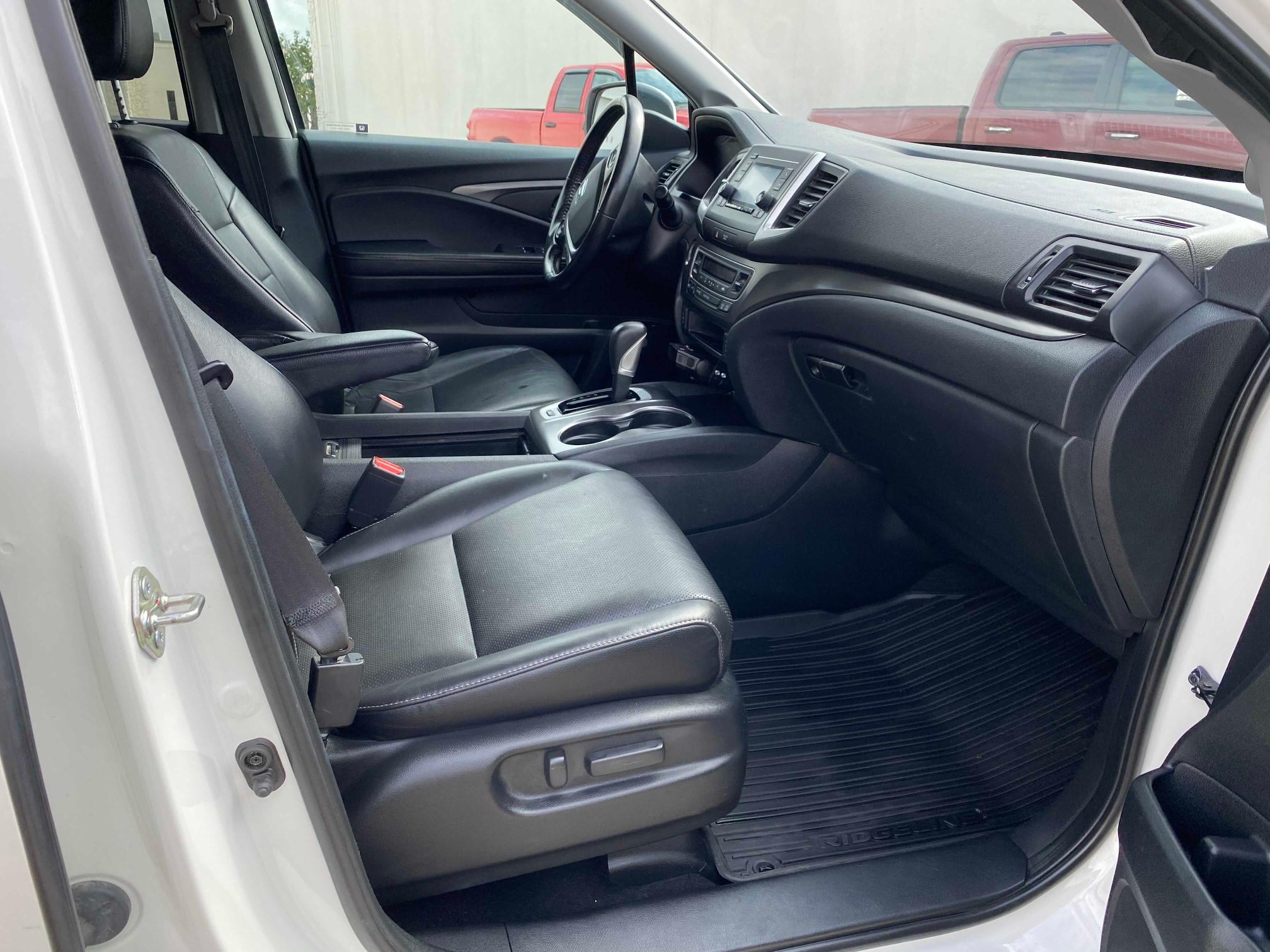 2017 HONDA RIDGELINE 5FPYK3F58HB010829