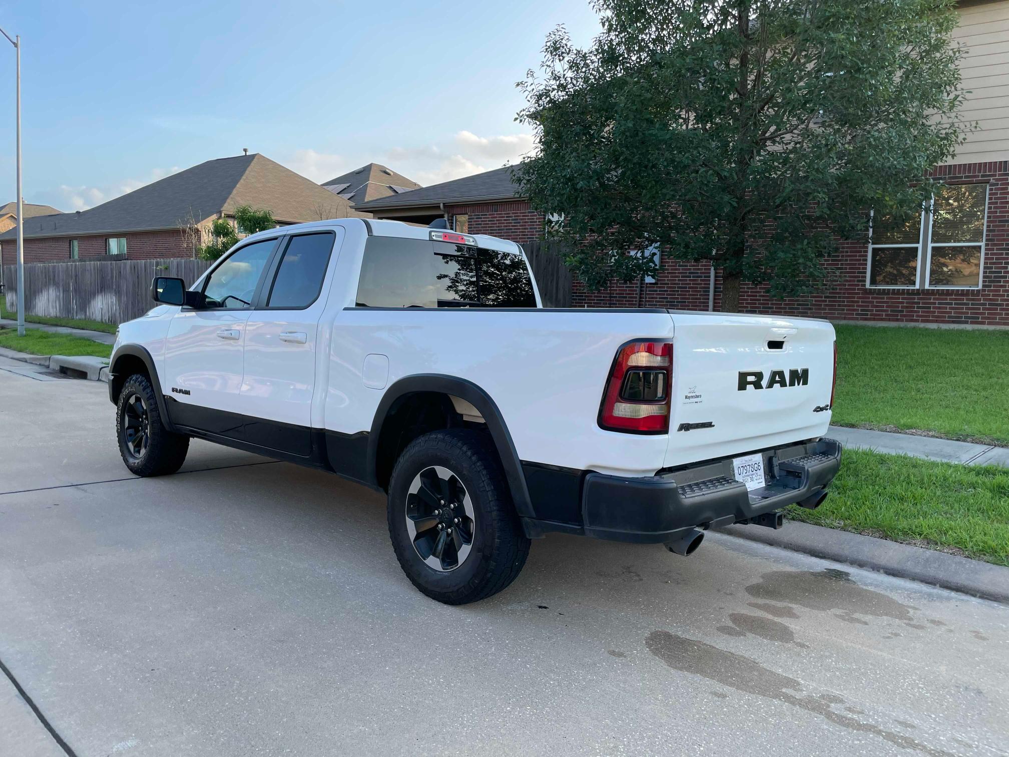 2019 RAM 1500 REBEL 1C6SRFET2KN924229