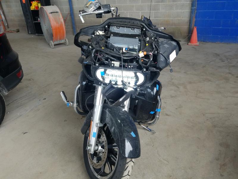 2016 HARLEY-DAVIDSON FLTRU 1HD1KGL10GB608870