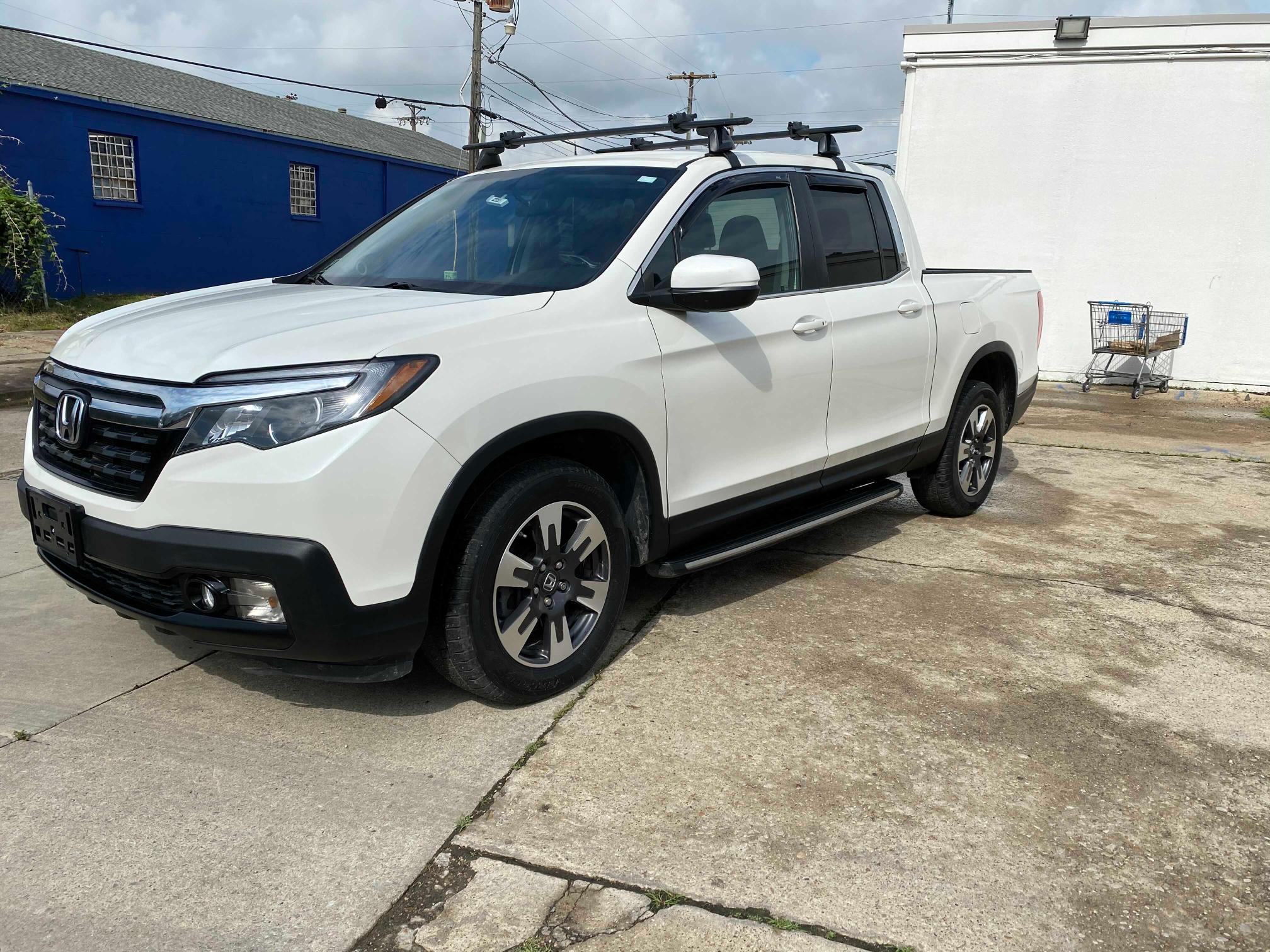 2017 HONDA RIDGELINE 5FPYK3F58HB010829