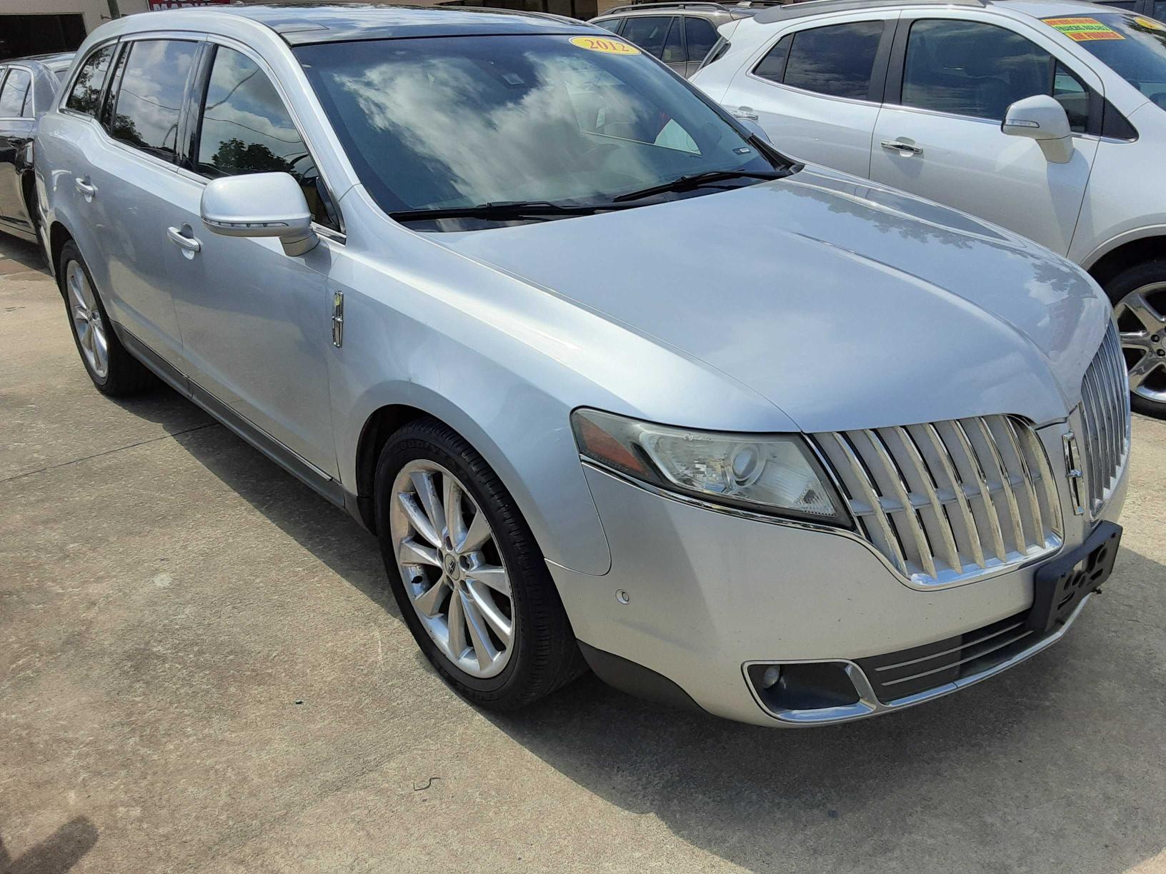 Lincoln MKT 2012