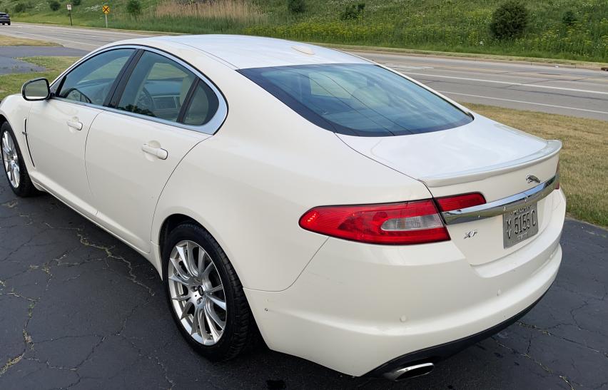 2010 JAGUAR XF LUXURY SAJWA0FA0AHR57529