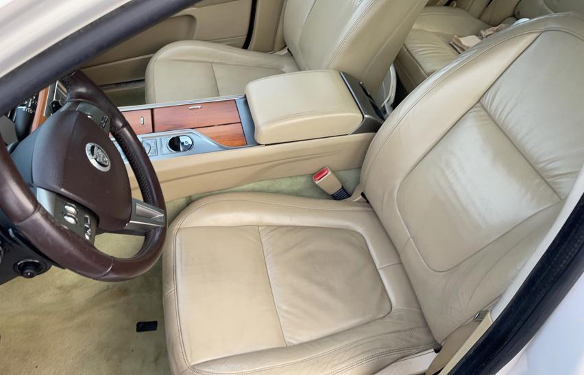 2010 JAGUAR XF LUXURY SAJWA0FA0AHR57529