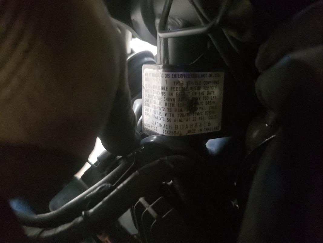 2011 KAWASAKI EX250 J JKAEXMJ16BDA88416