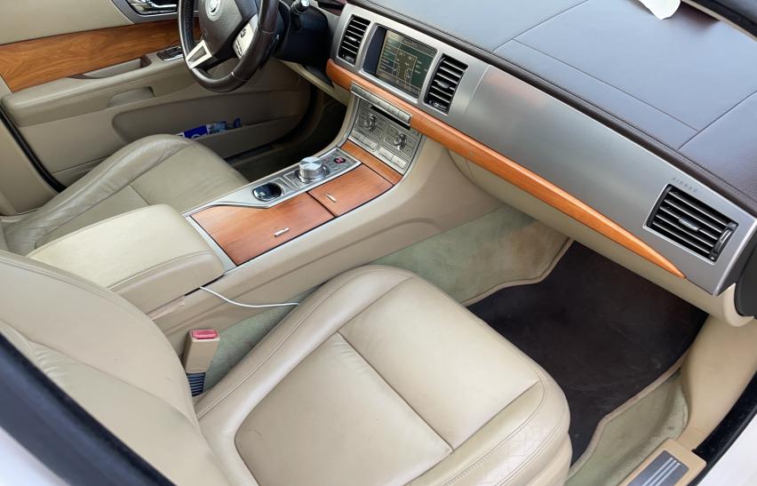 2010 JAGUAR XF LUXURY SAJWA0FA0AHR57529