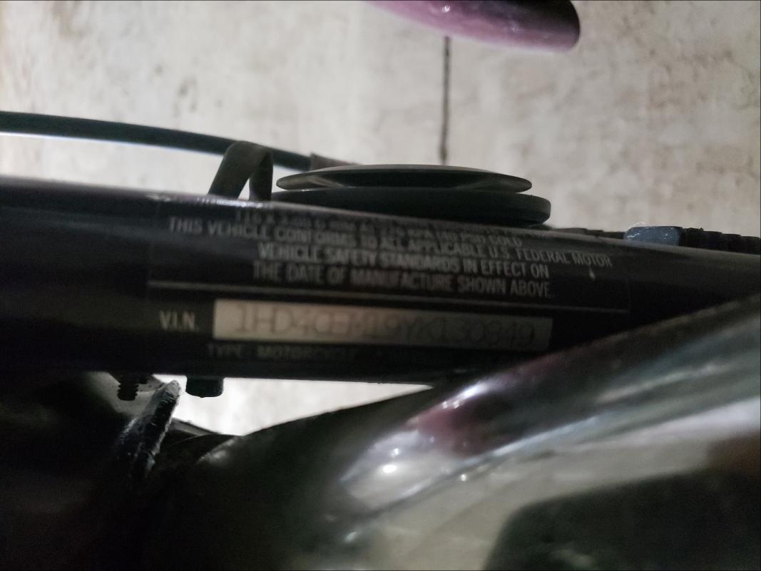 2000 HARLEY-DAVIDSON XL883 HUGG 1HD4CEM19YK130849