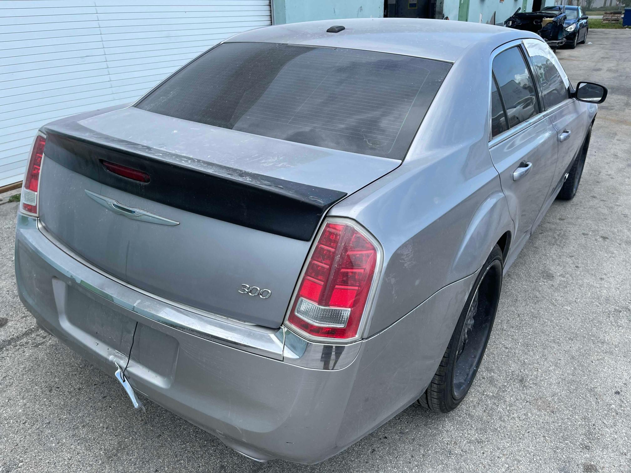 2014 CHRYSLER 300 2C3CCAAG0EH269385