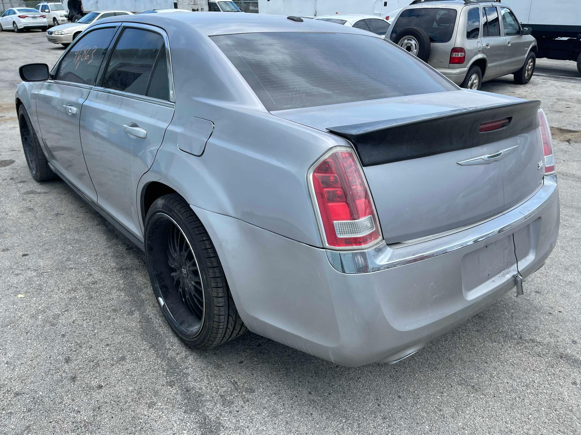 2014 CHRYSLER 300 2C3CCAAG0EH269385